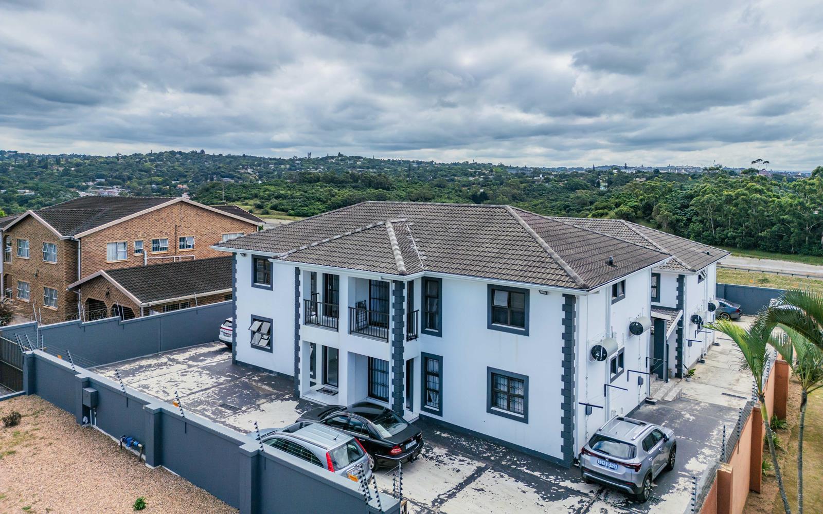 16 Bedroom House in Bonela