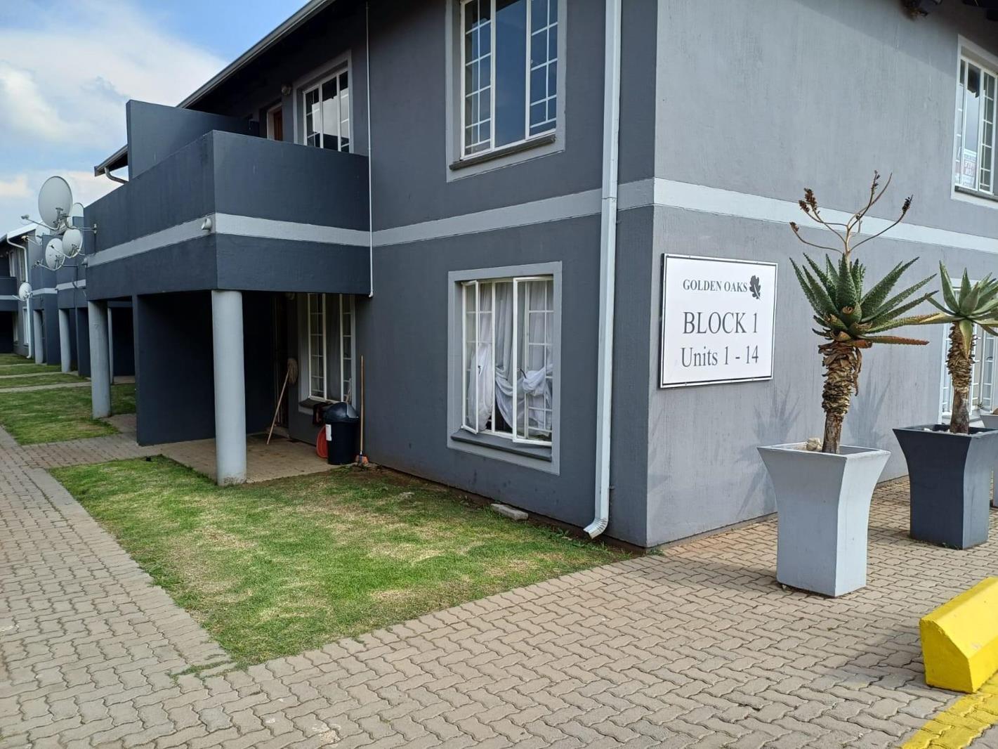 2 Bedroom House in Comet