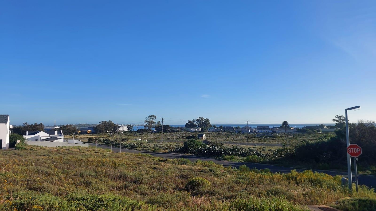 492 m² Land available in Da Gama Bay