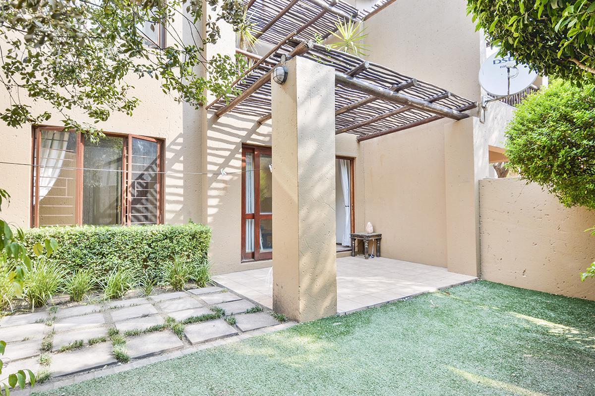 2 Bedroom Apartment in Douglasdale