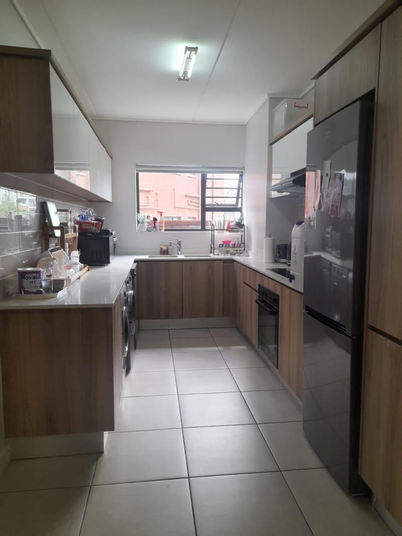 3 Bedroom Apartment in Linbro Park