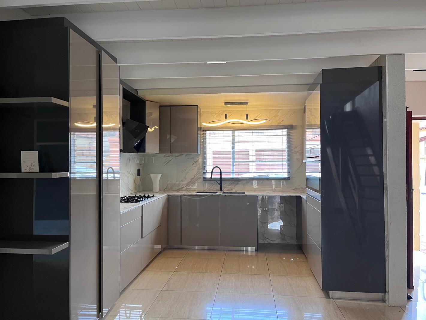 3 Bedroom Simplex in Wavecrest