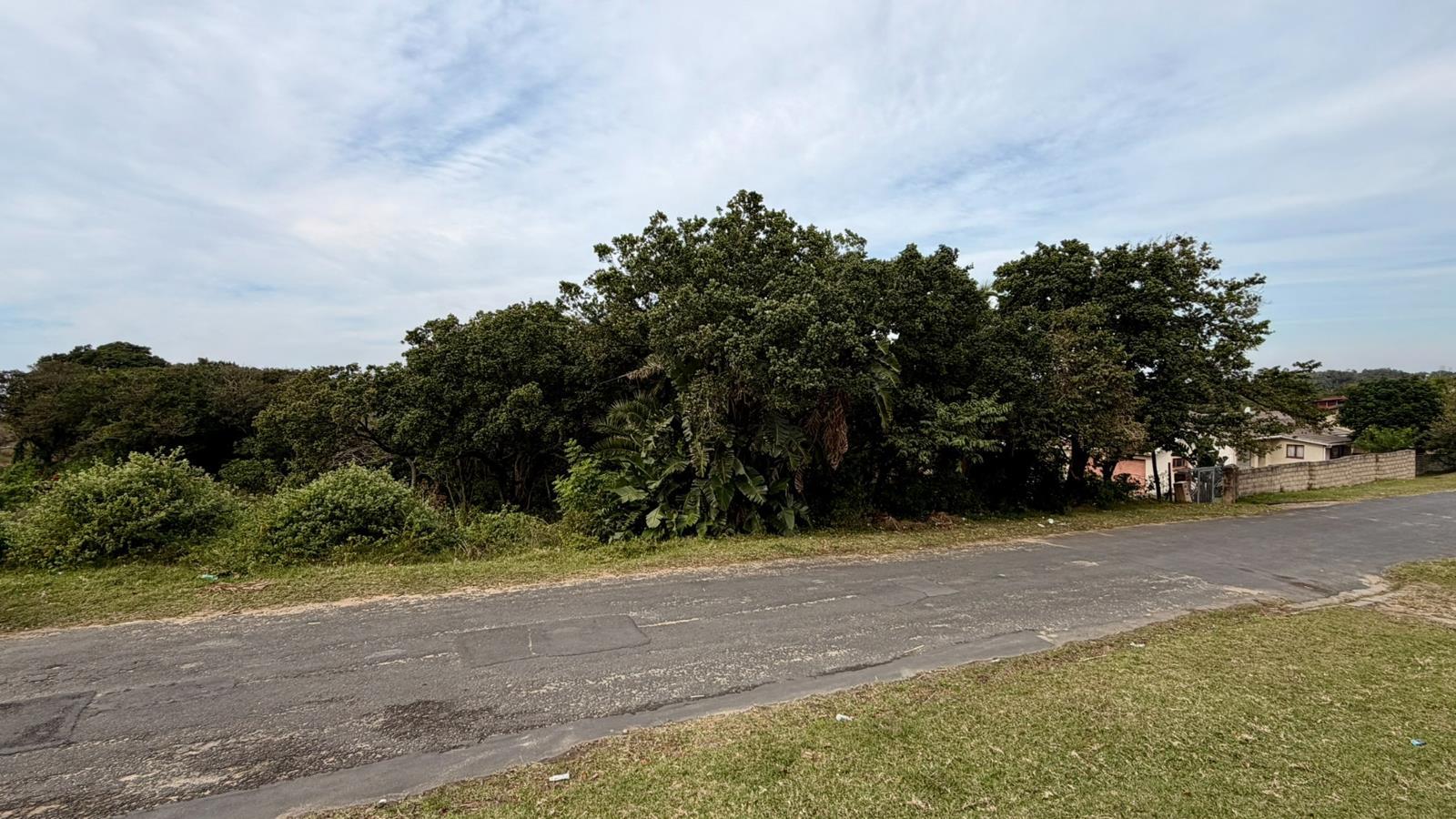 1 055 m² Land available in Hibberdene