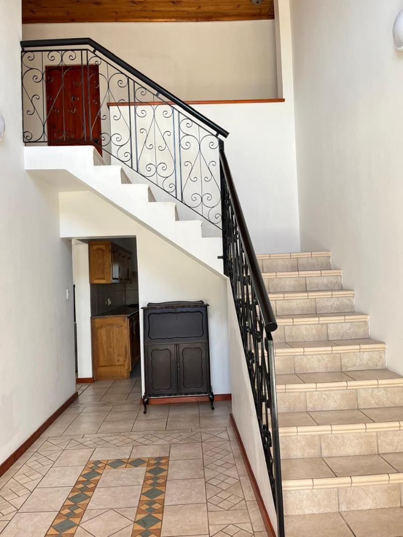 1 Bedroom House in West Hill