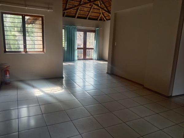 3 Bedroom Apartment in Paulshof