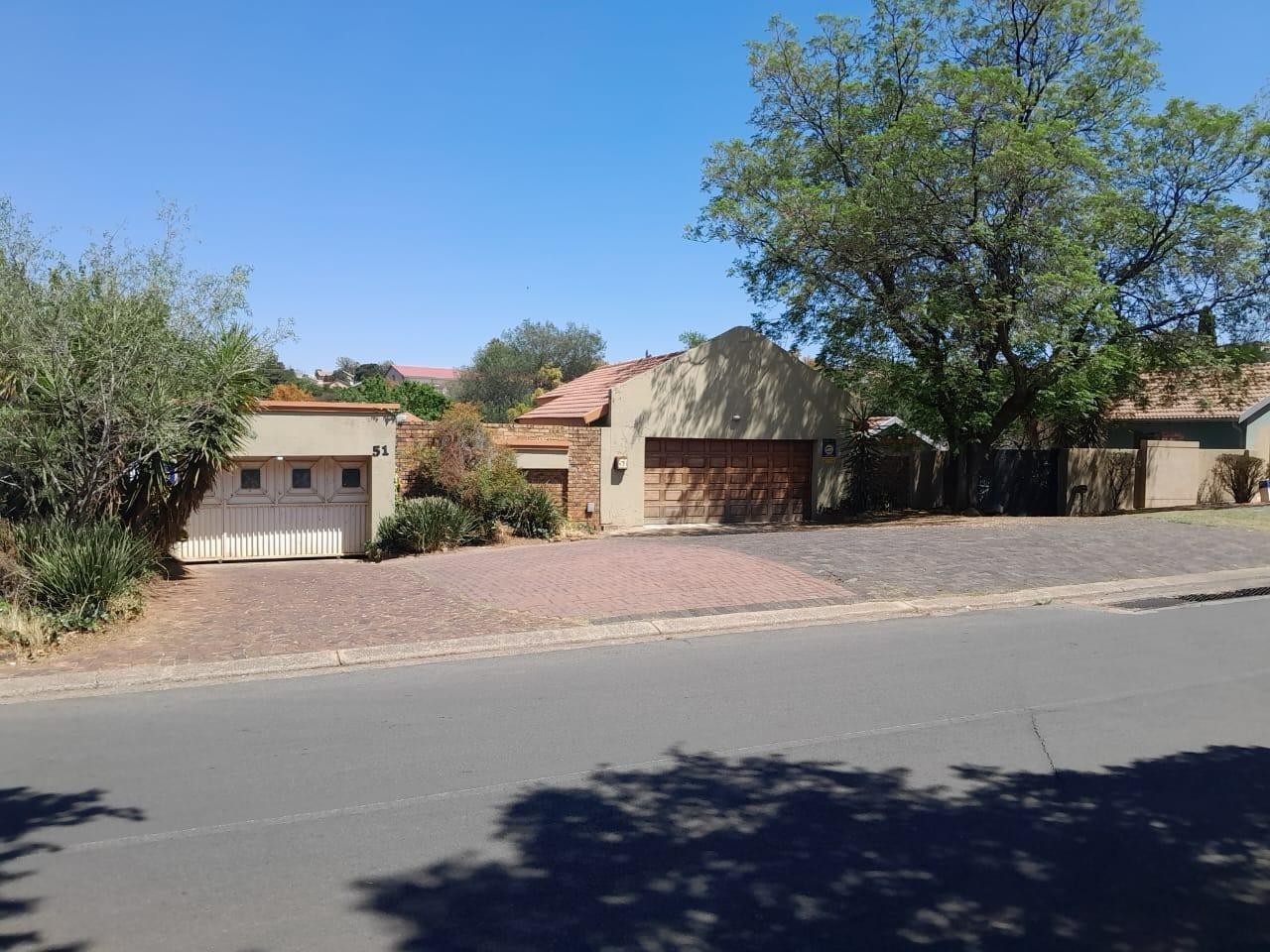 5 Bedroom House in Suideroord