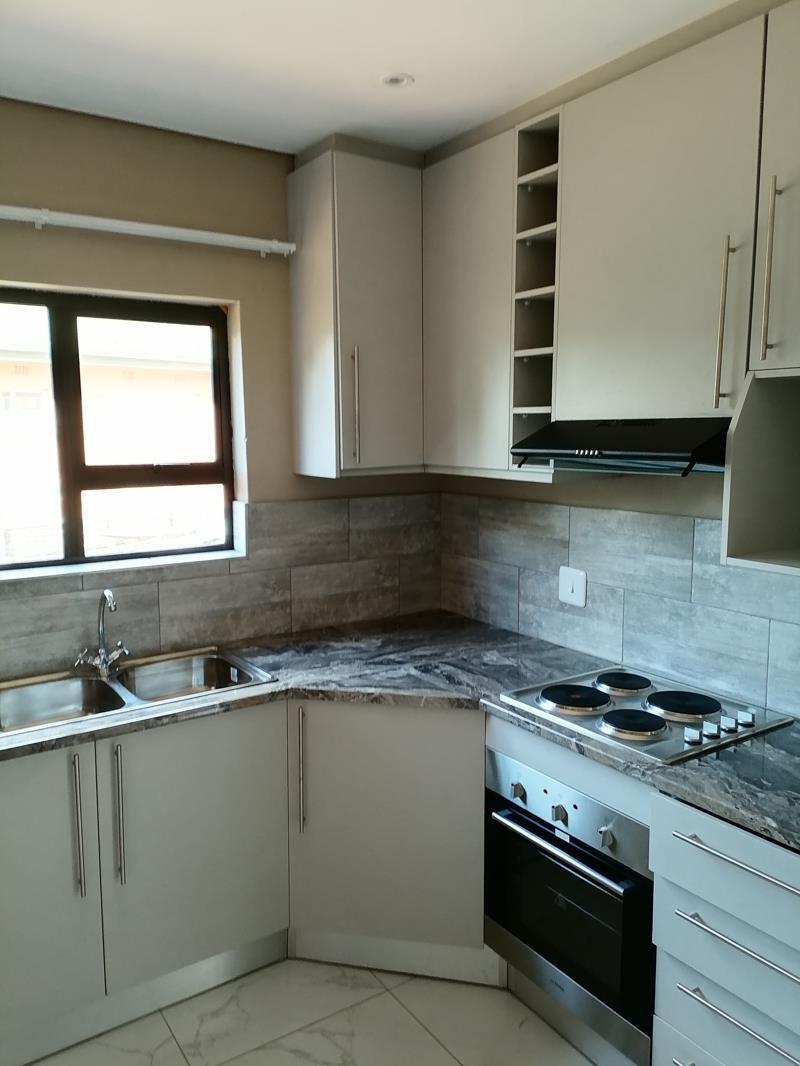 2 Bedroom Garden Cottage in Glen Marais