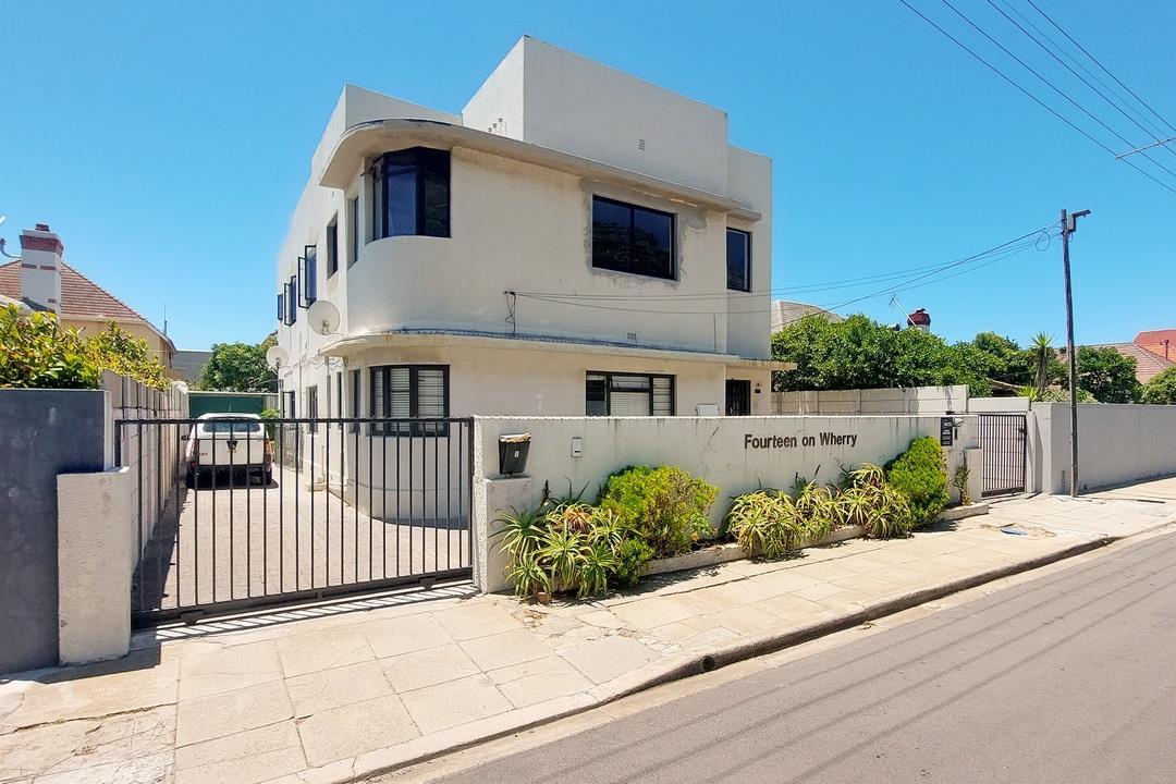 2 Bedroom Apartment in Muizenberg