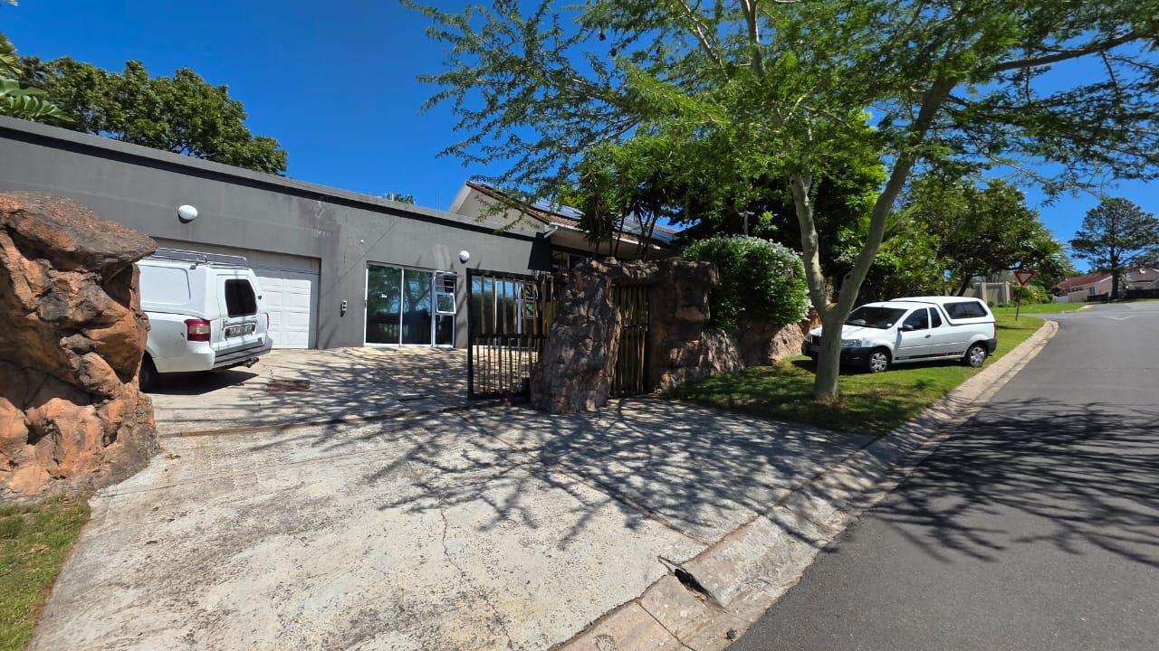 6 Bedroom House in Haven Hills