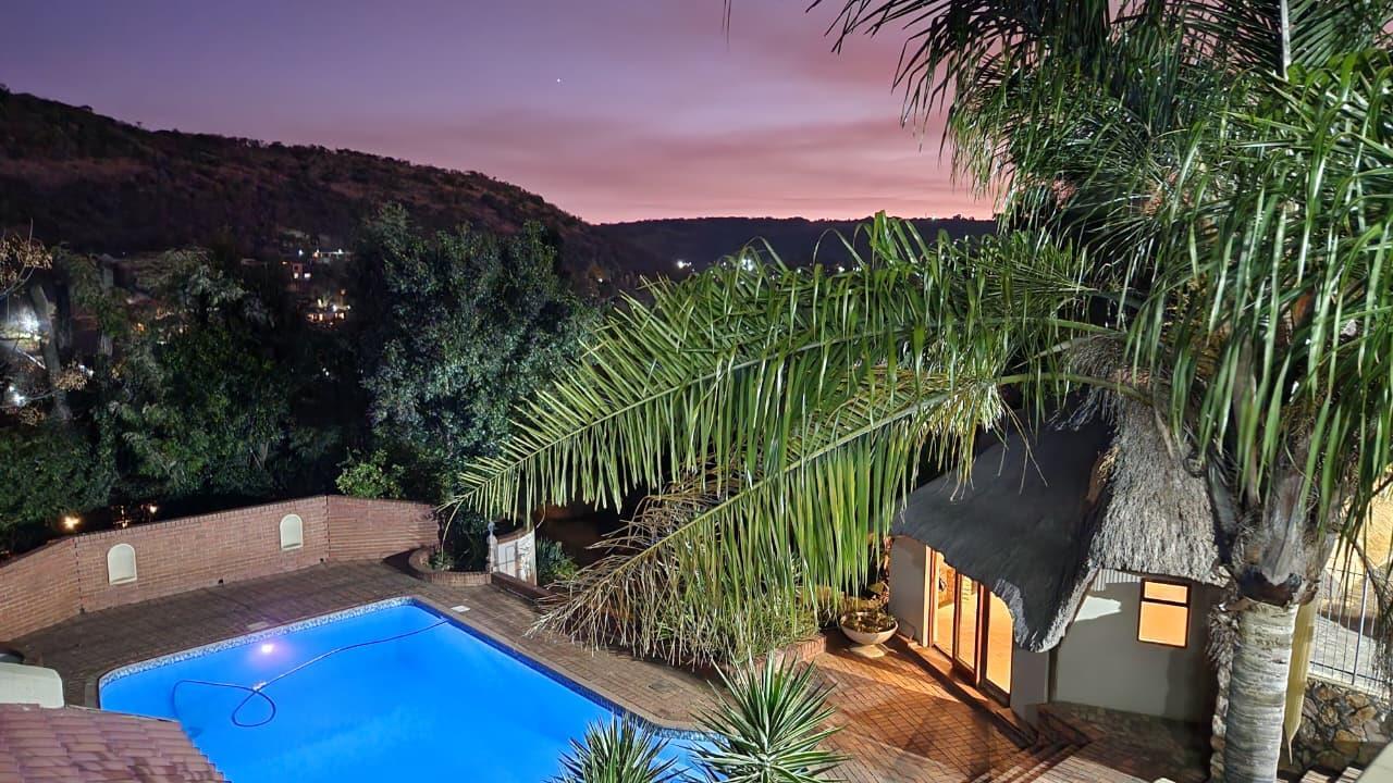 7 Bedroom House in Winchester Hills