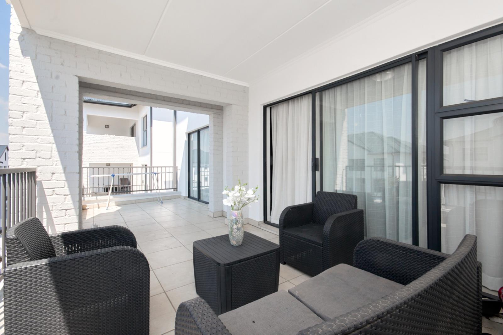2 Bedroom Apartment in Greenstone Hill