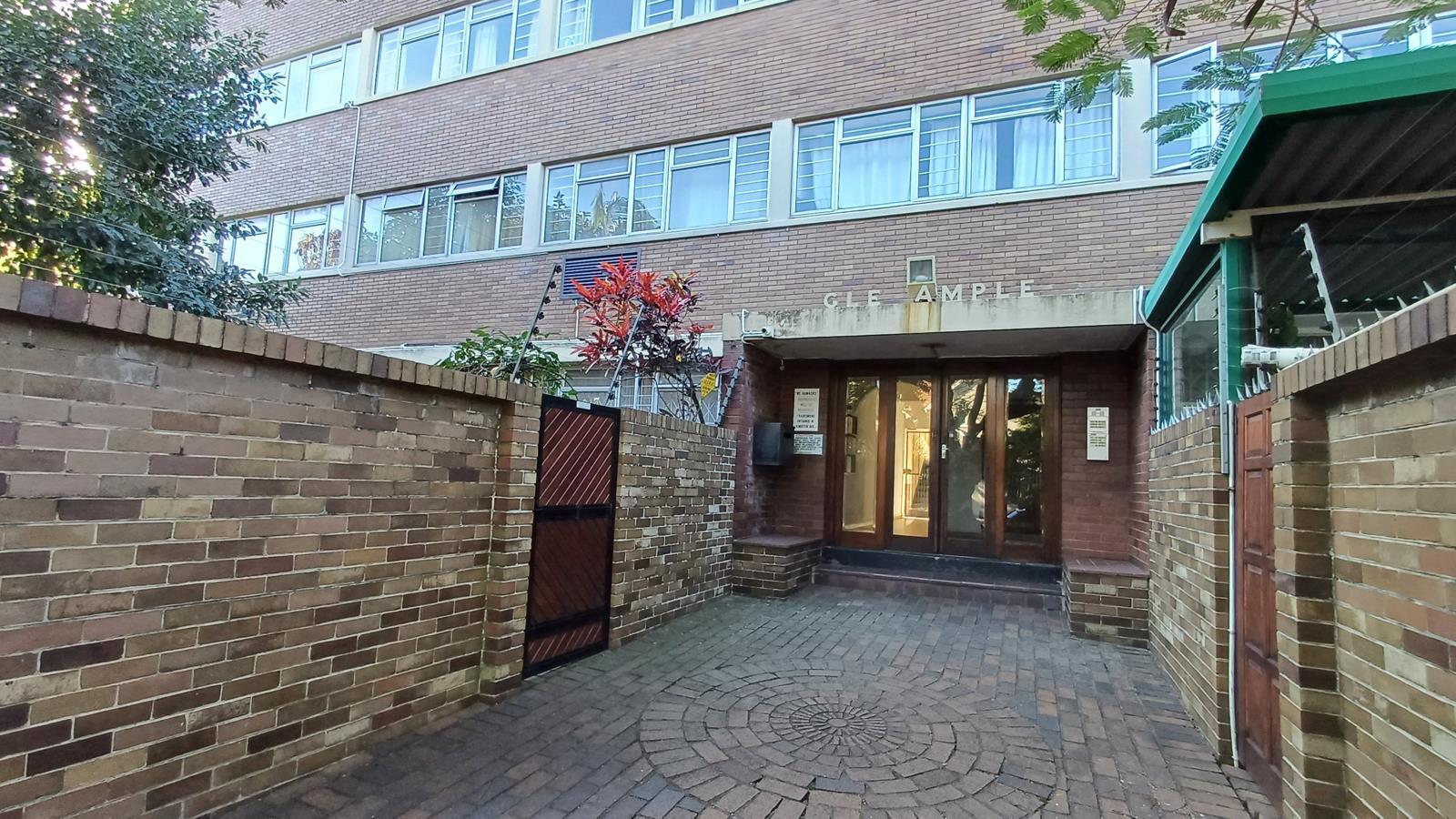 1.5 Bedroom House in Glenwood