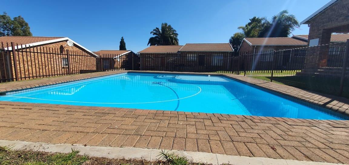 2 Bedroom Townhouse in Liefde en Vrede