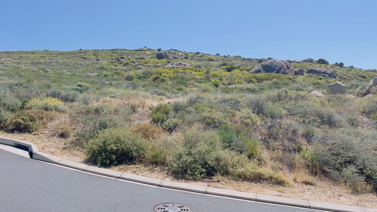 420 m² Land available in St Helena Views