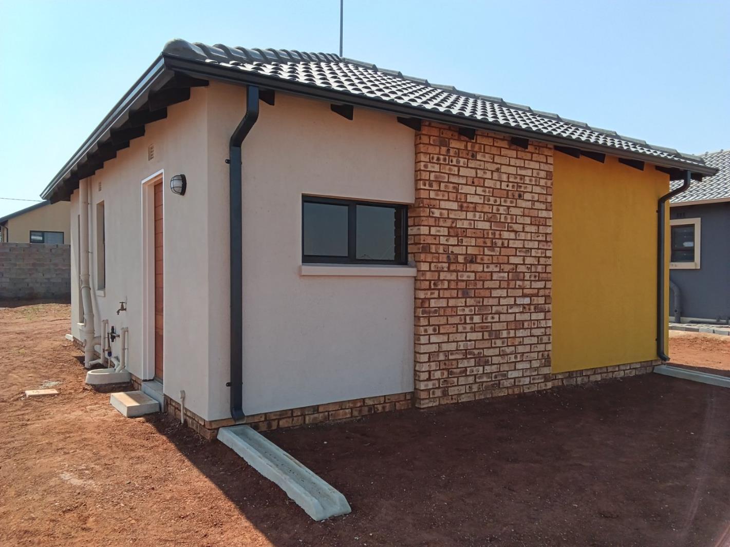 2 Bedroom House in Toekomsrus