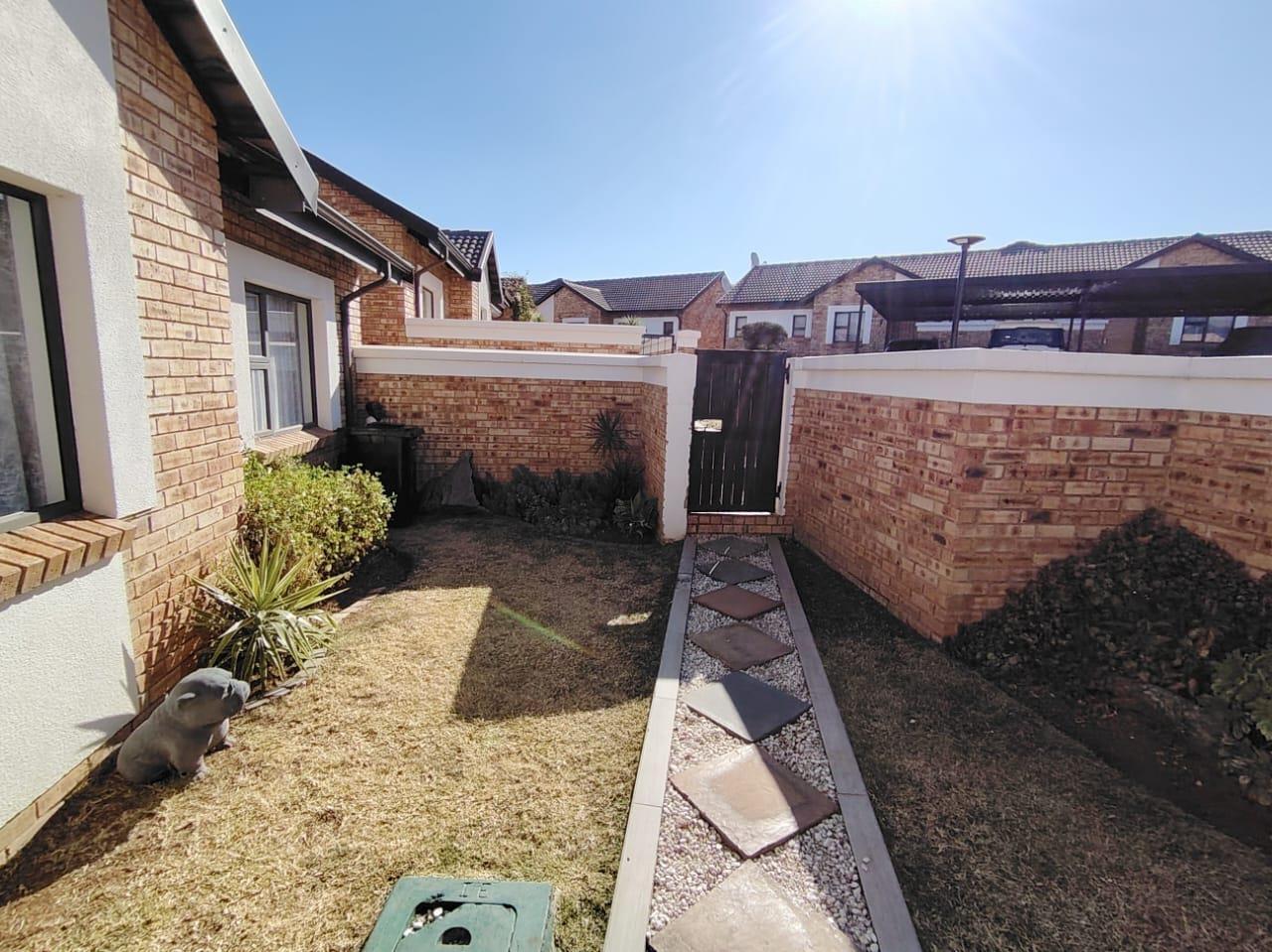 2 Bedroom Simplex in Beyers Park