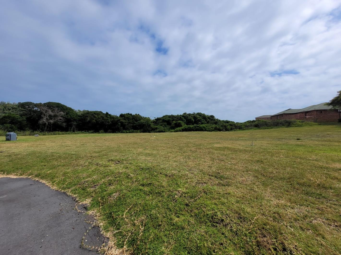550 m² Land available in Cove Rock