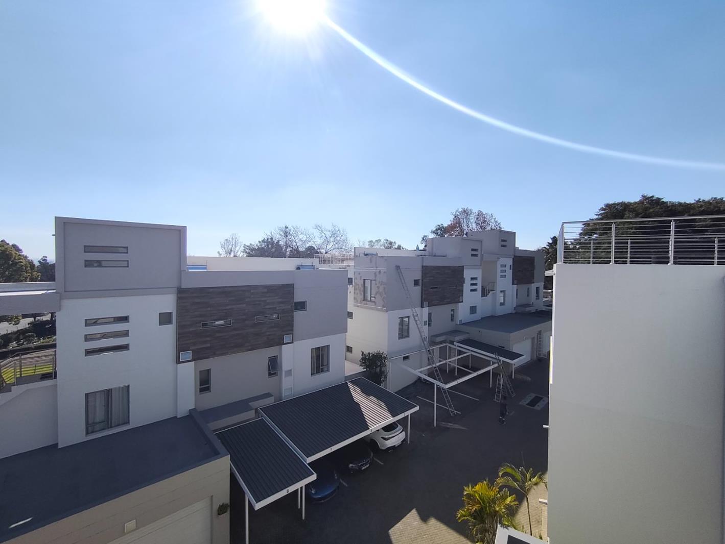 3 Bedroom Apartment in Bryanston