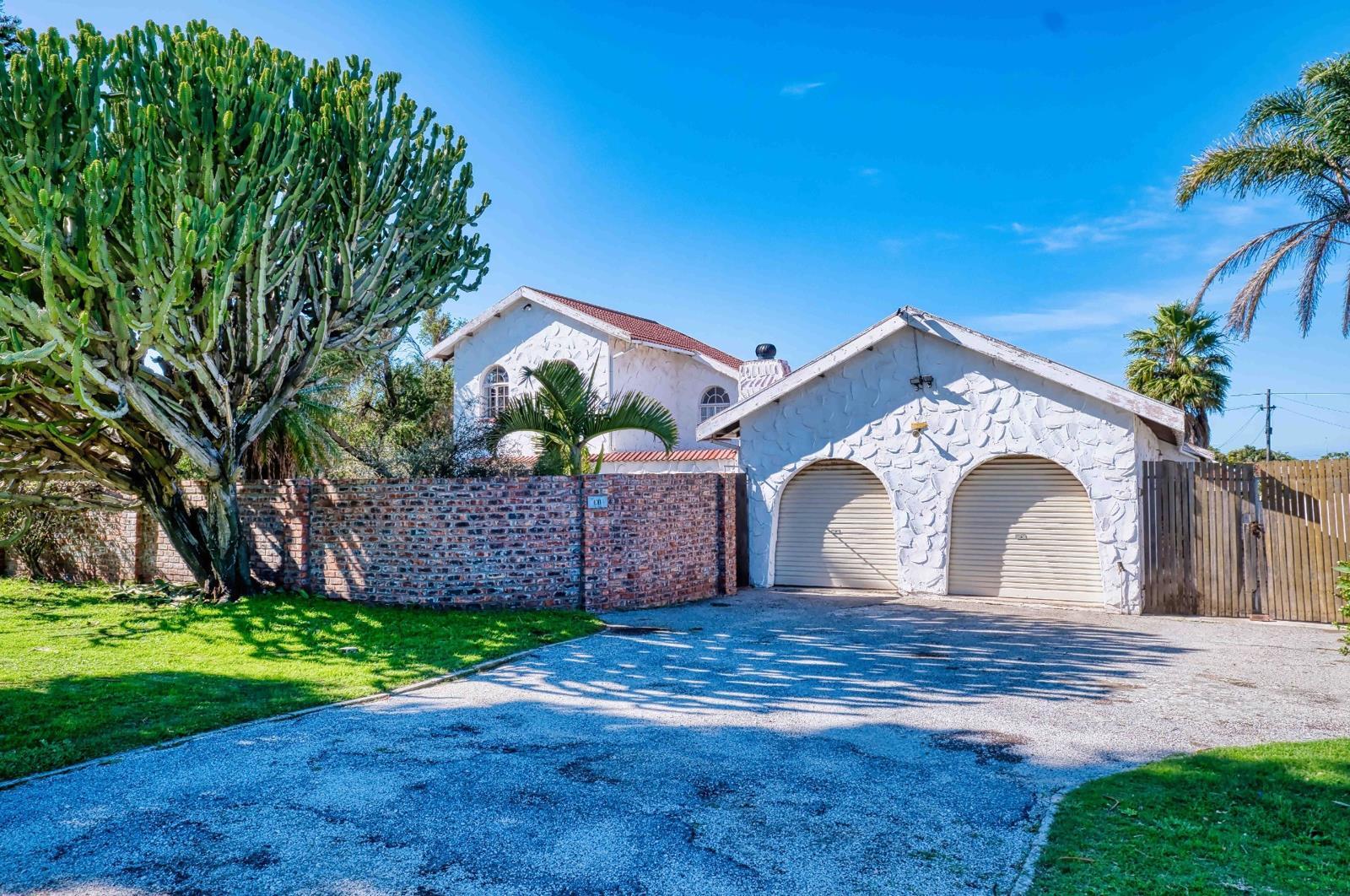 5 Bedroom House in Bluewater Bay