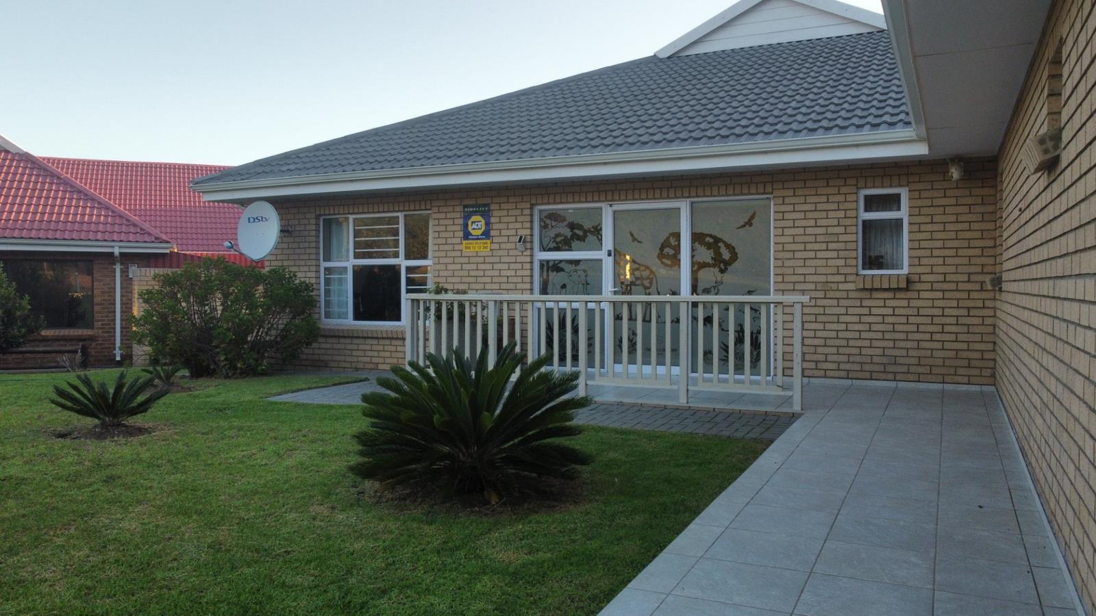 3 Bedroom House in Dolphin Creek Golf Estate