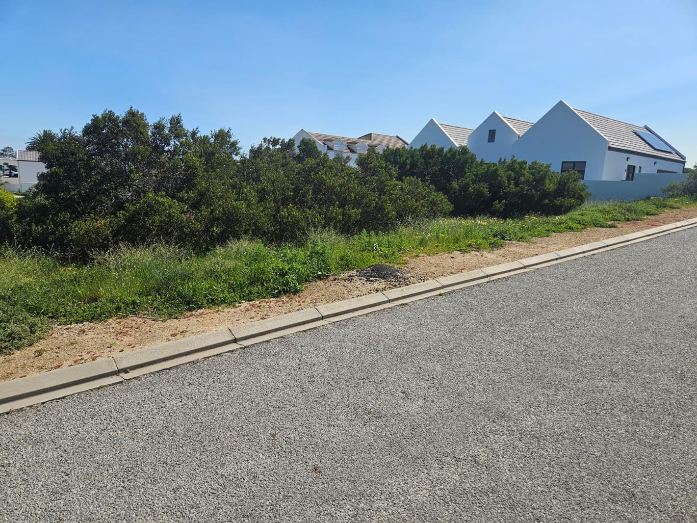 451 m² Land available in Shelley Point
