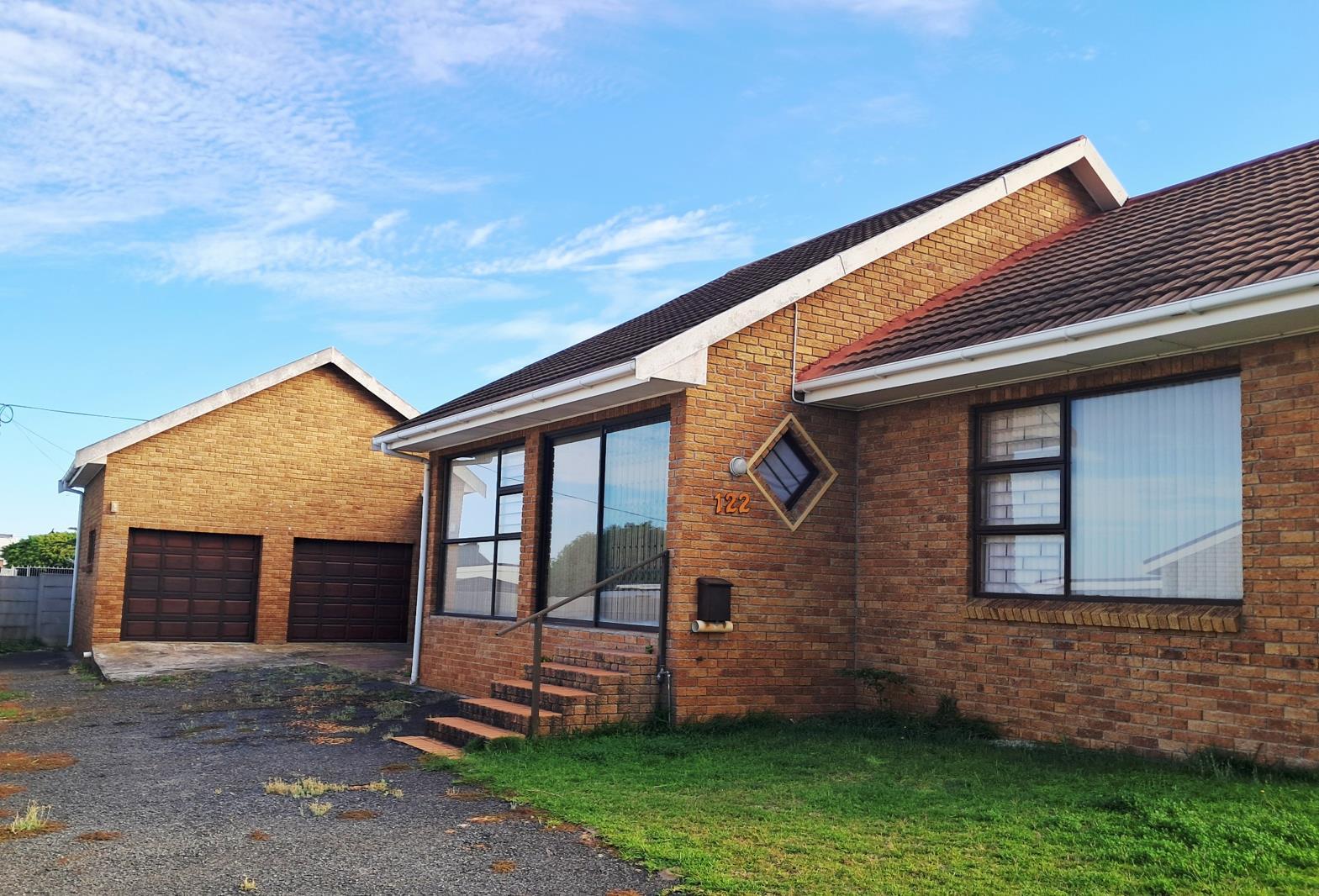 4 Bedroom House in De Kelders