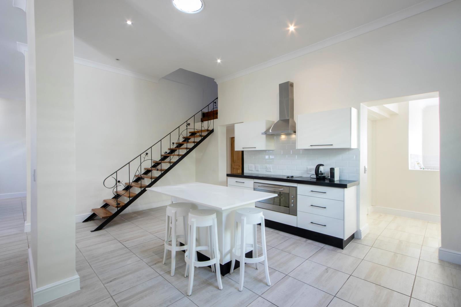 5 Bedroom House in Strand Central
