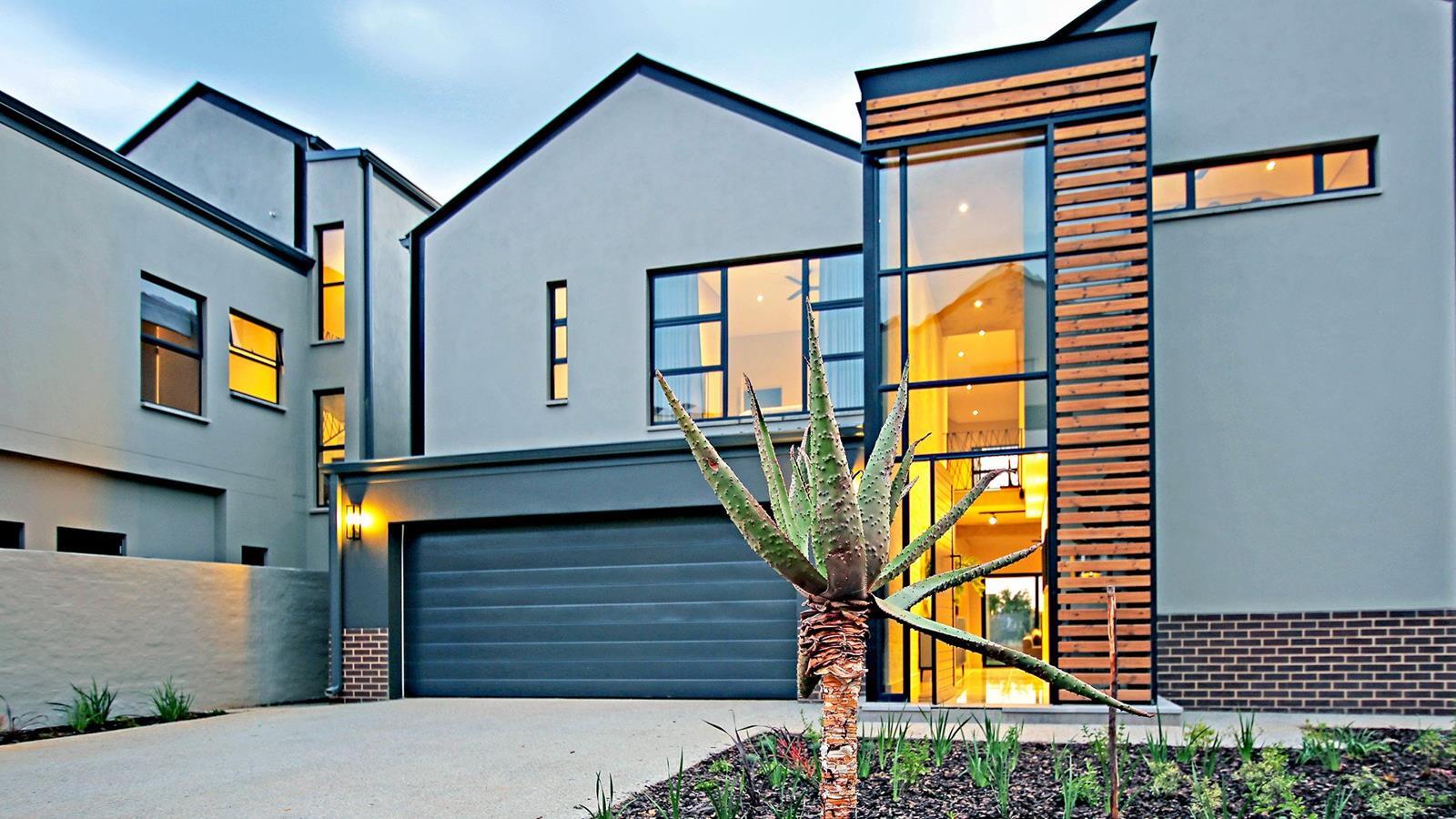 4 Bedroom House in Waterfall