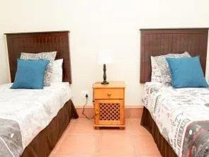 2 Bedroom Apartment in Margate Beach