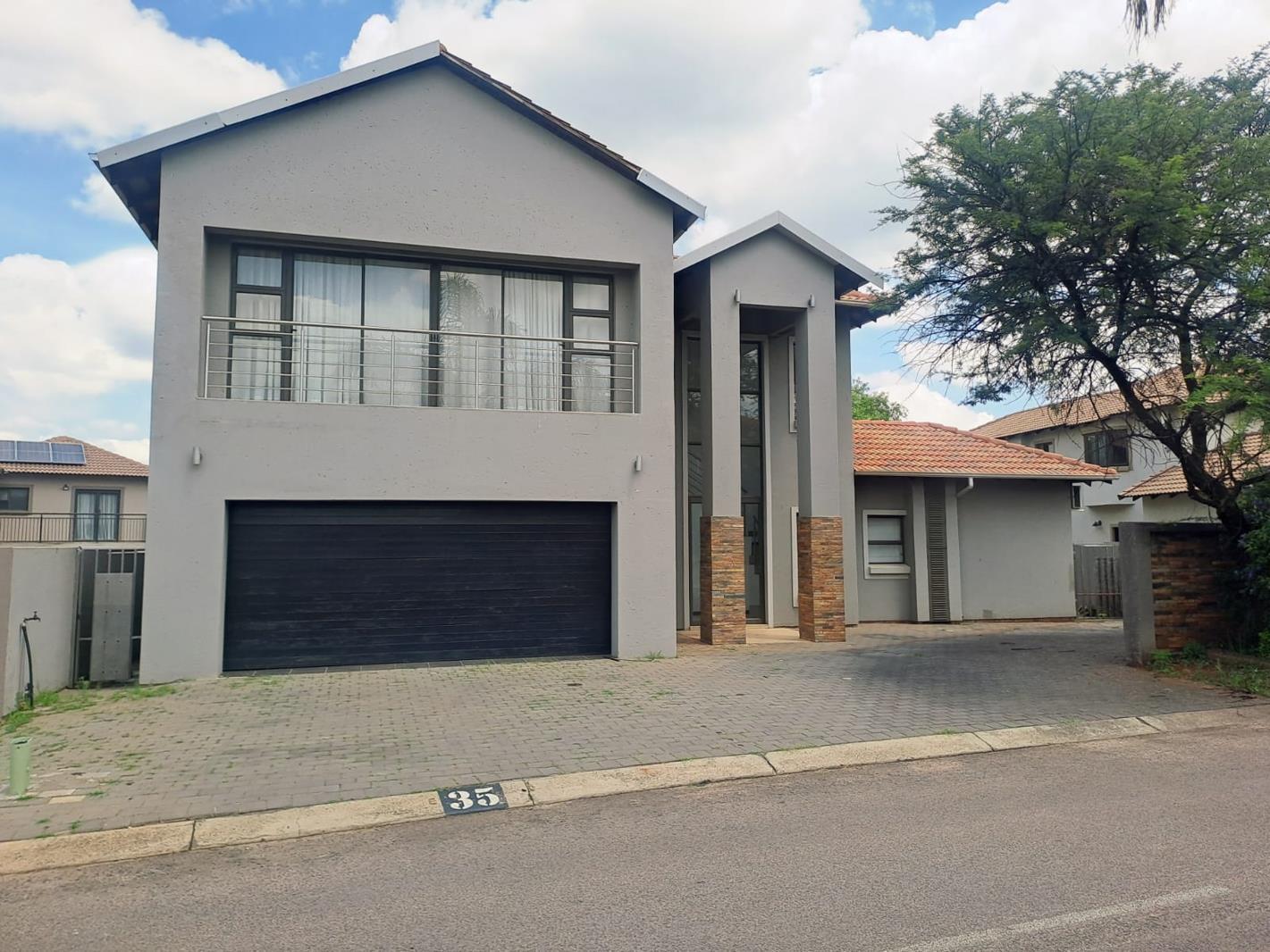 4 Bedroom House in Glen Erasmia