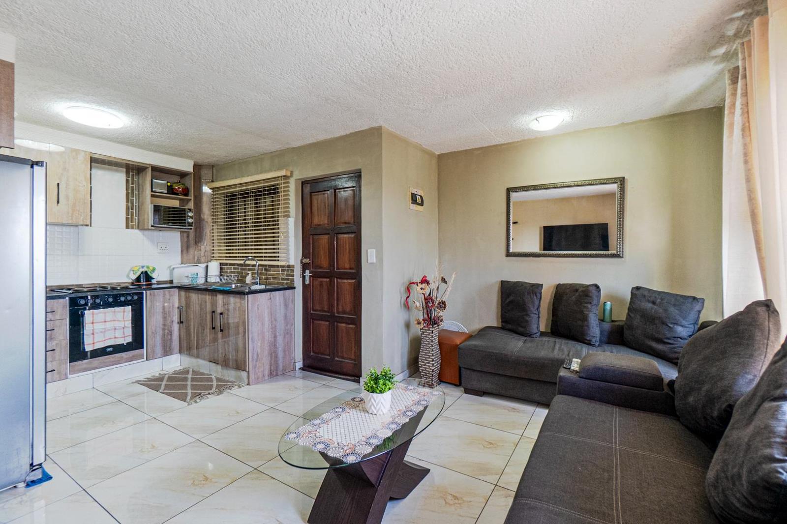 2 Bedroom Apartment in Amanzimtoti