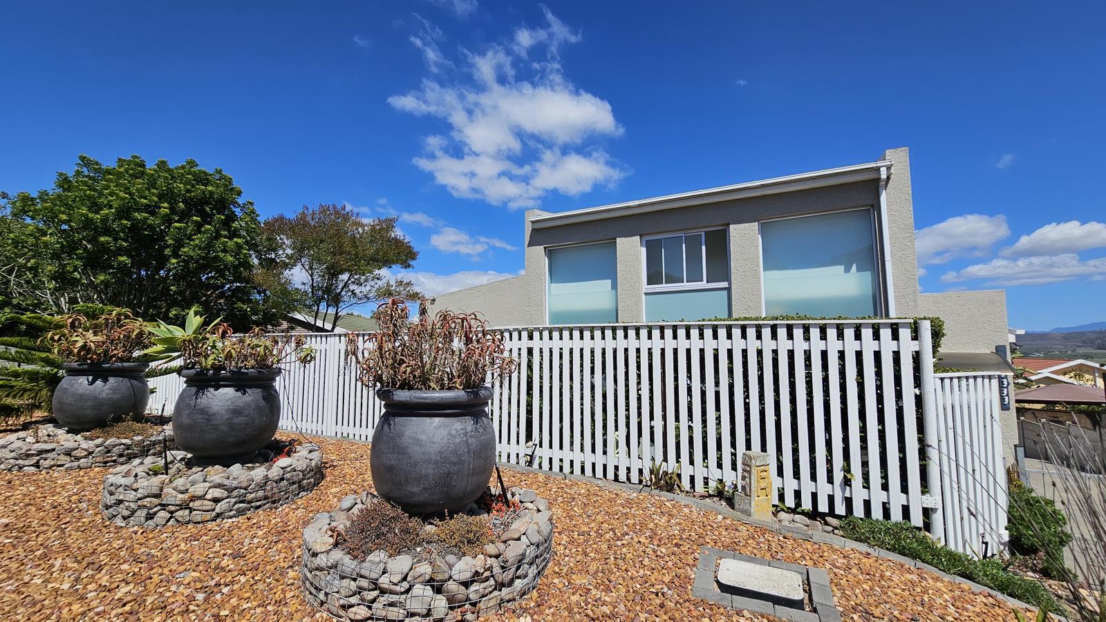 4 Bedroom House in Reebok