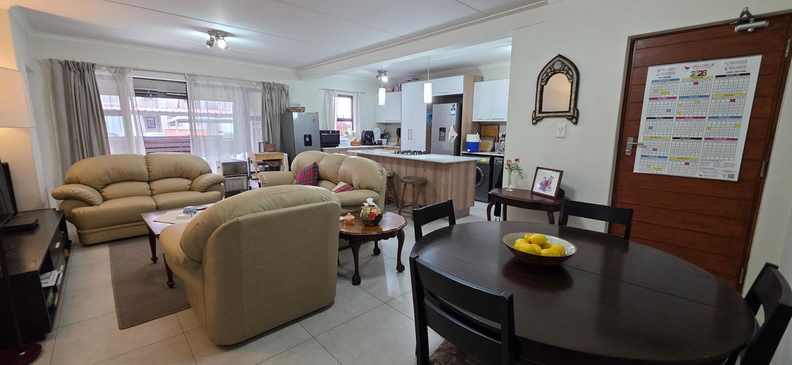 3 Bedroom Apartment in Linbro Park