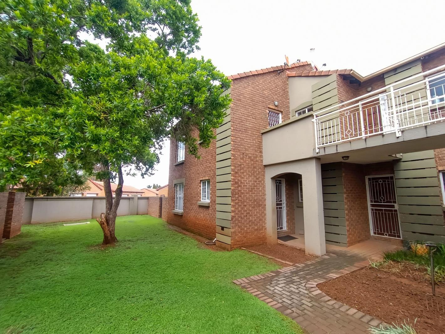 2 Bedroom Apartment in Equestria