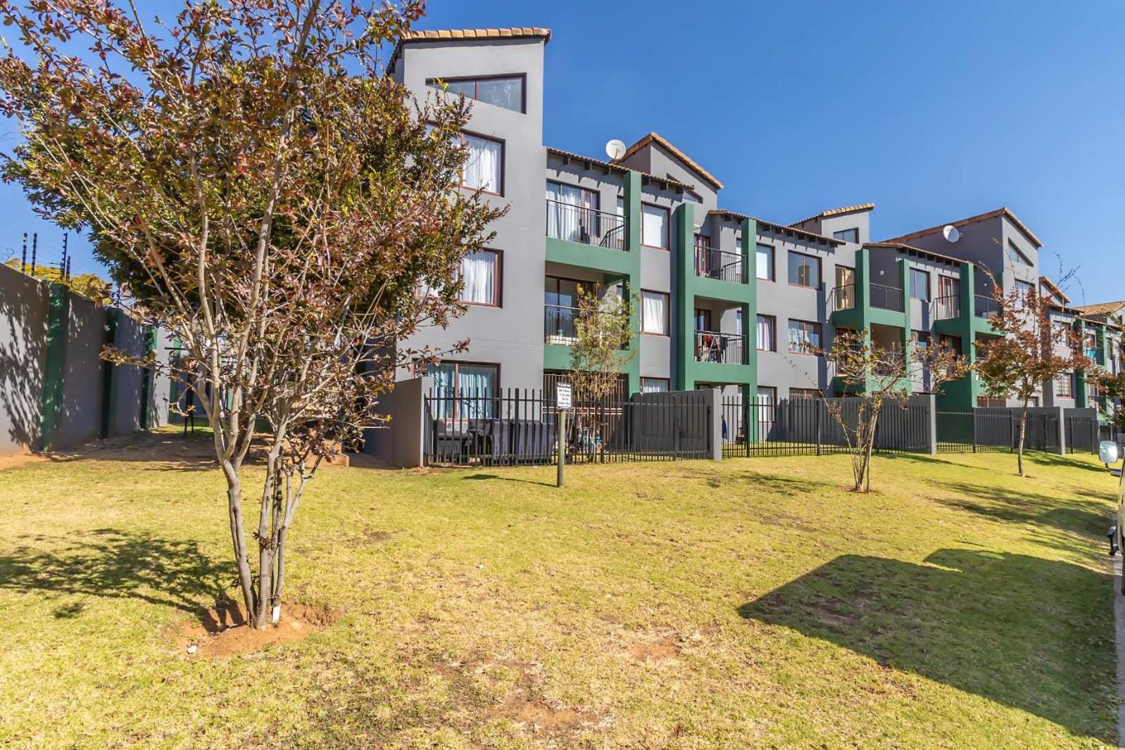 2 Bedroom Townhouse in Honeydew
