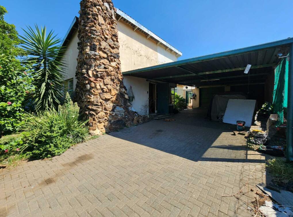 5 Bedroom House in Danville
