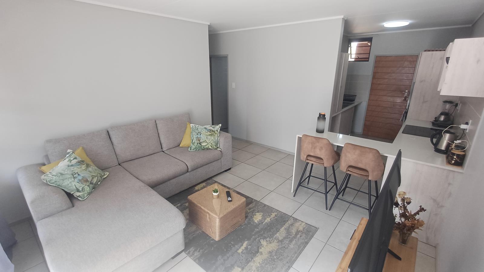 2 Bedroom Apartment in Rooihuiskraal North