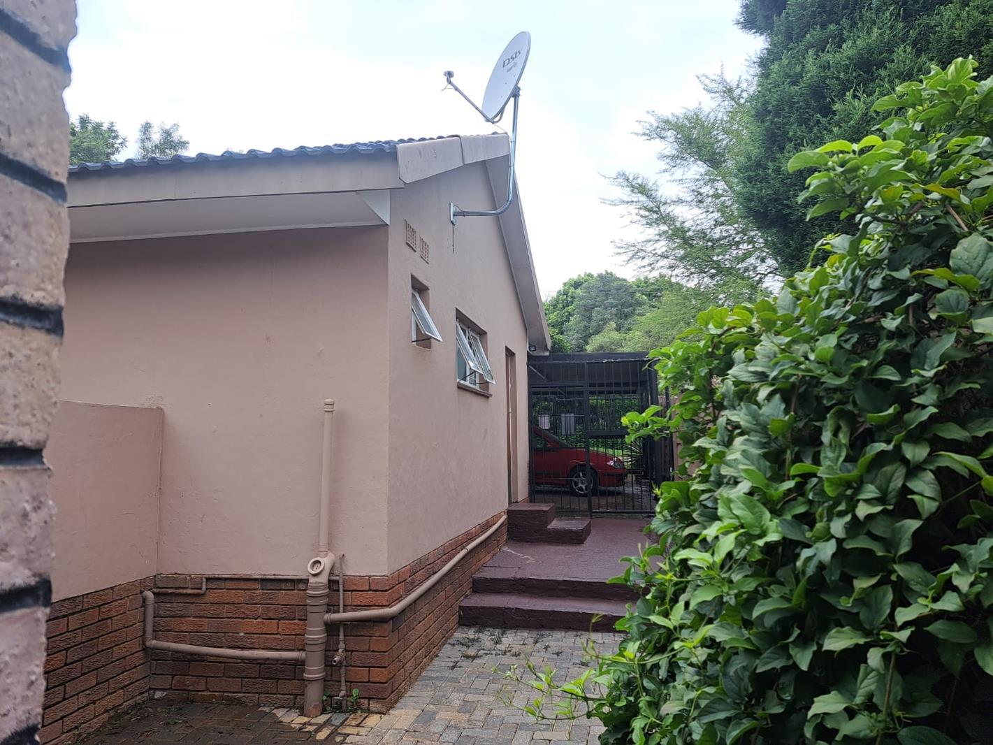 1 Bedroom Garden Cottage in Murrayfield