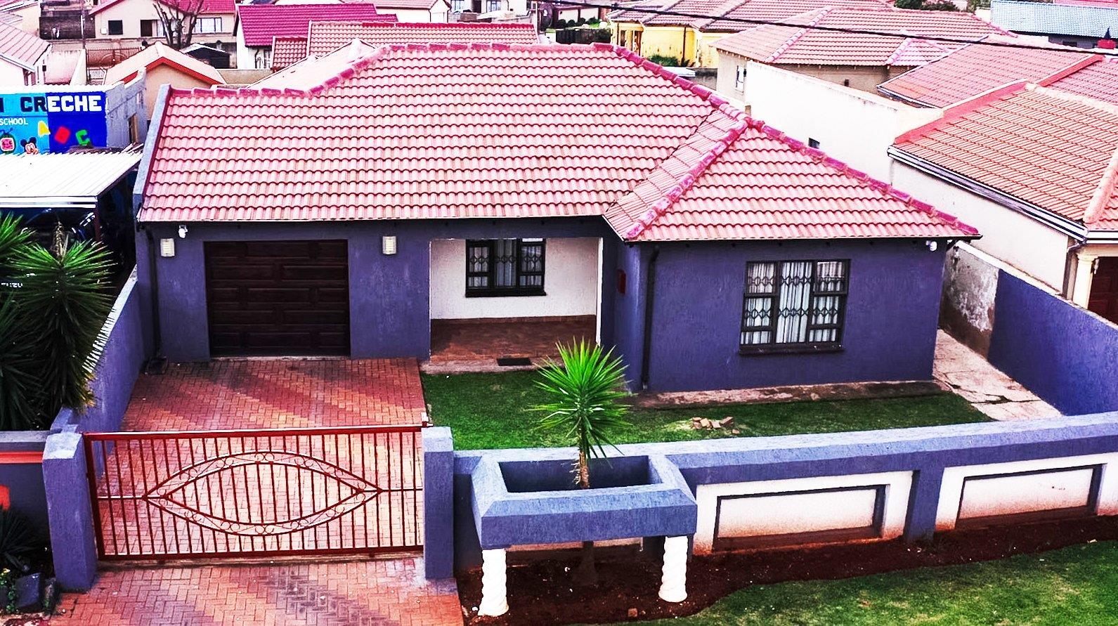 3 Bedroom House in Vosloorus