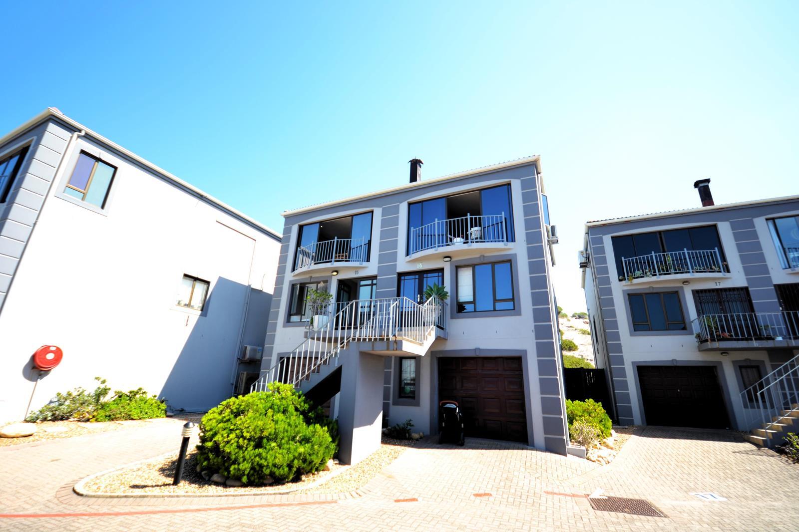 3 Bedroom Townhouse in West Beach