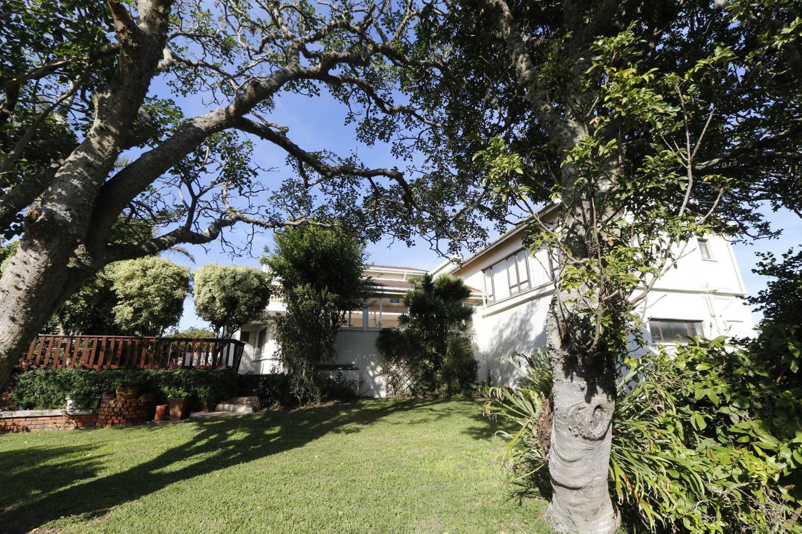 5 Bedroom House in Kenton On Sea