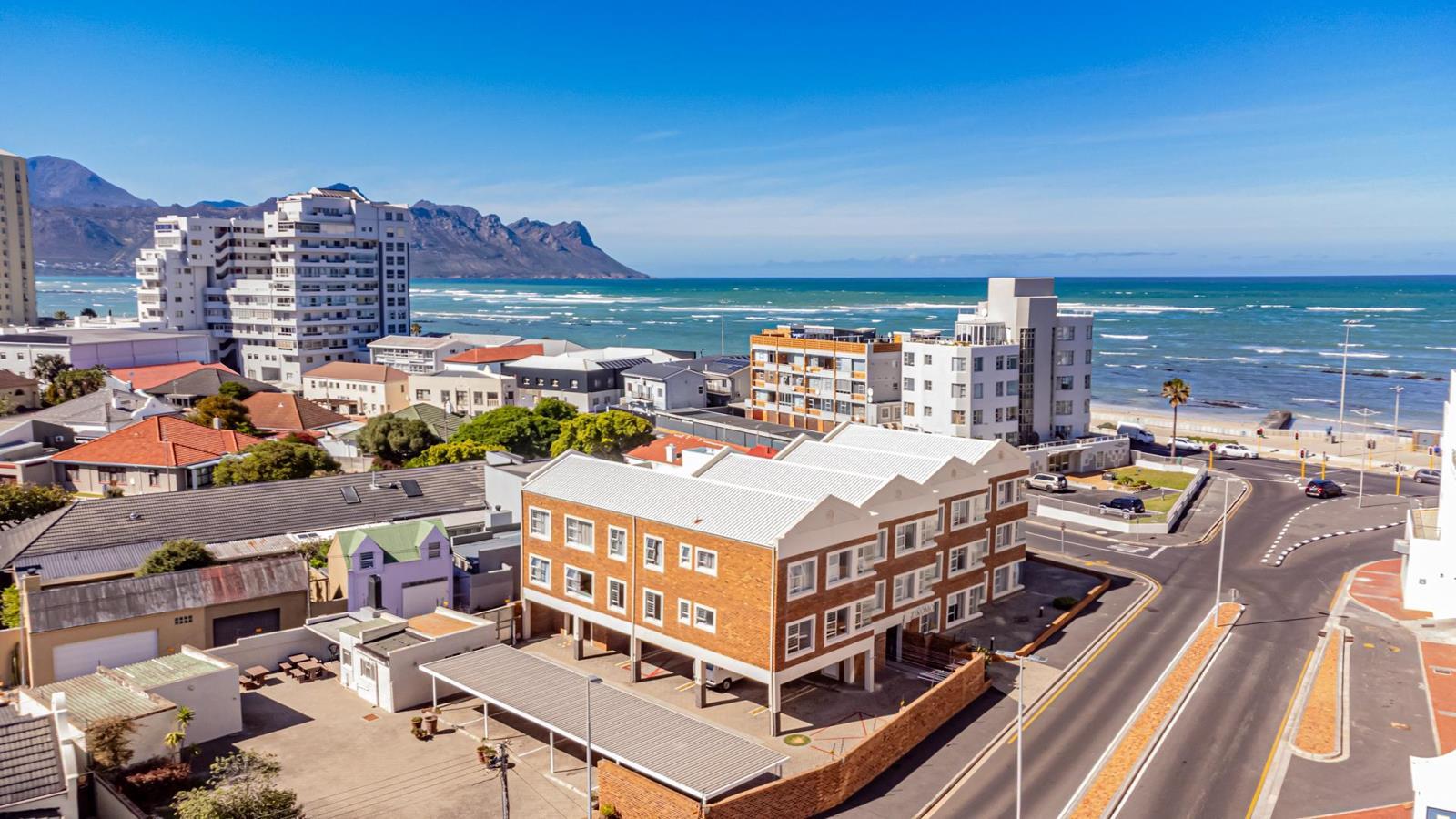 26 Bedroom Apartment in Strand Central