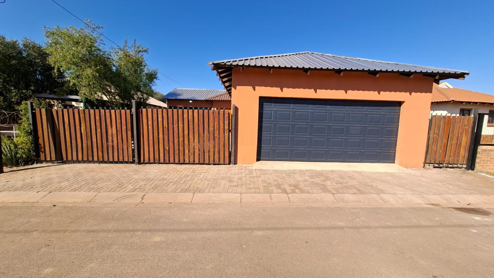3 Bedroom House in Postmasburg