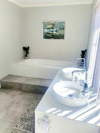 3 Bedroom House in Hout Bay Central
