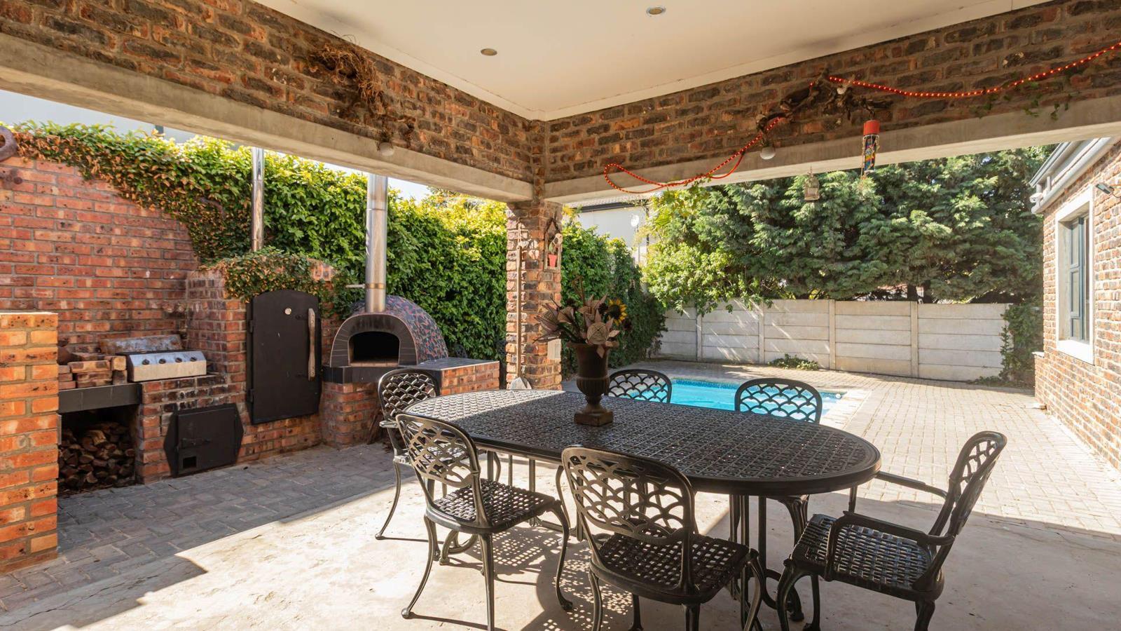 4 Bedroom House in Philadelphia
