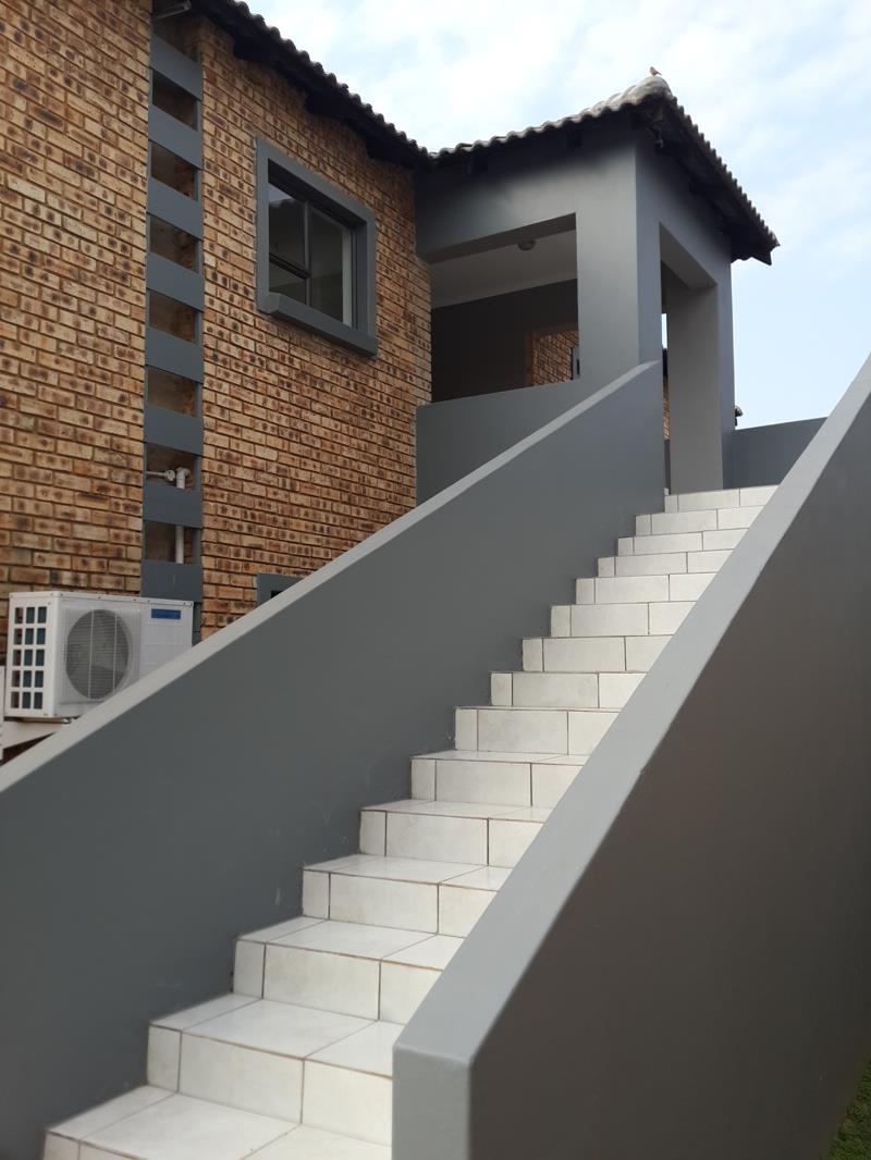 2 Bedroom Flat in Helderkruin