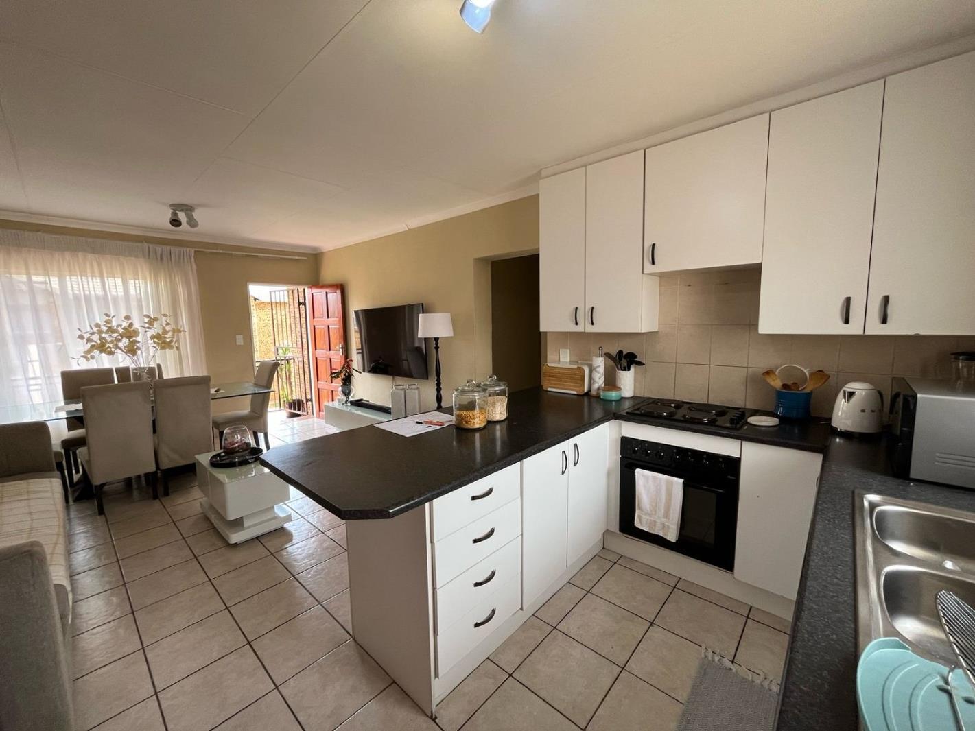 3 Bedroom Apartment in Strubens Valley