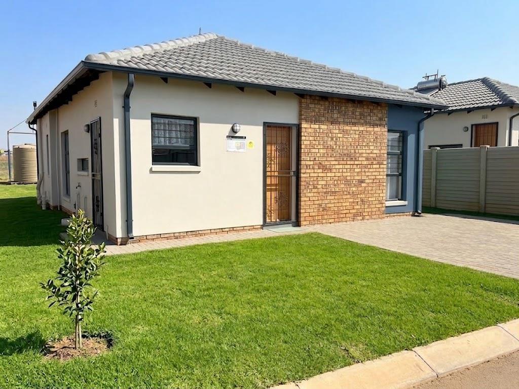2 Bedroom House in Toekomsrus