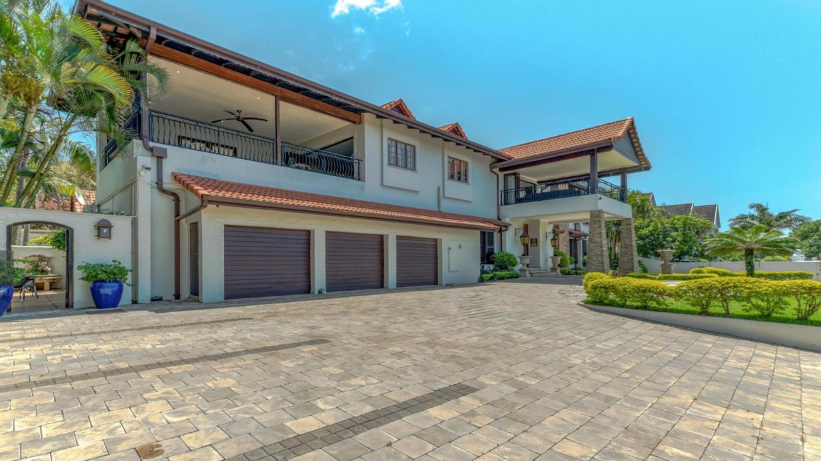 9 Bedroom House in Umhlanga Rocks