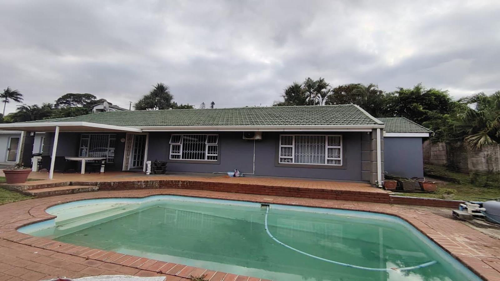 5 Bedroom House in Westbrook
